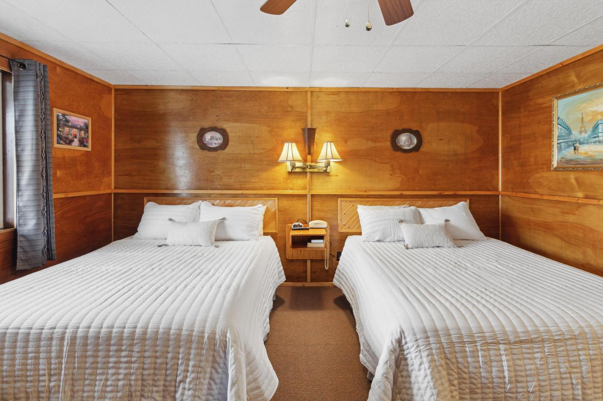 Vindel 2* Mackinaw City